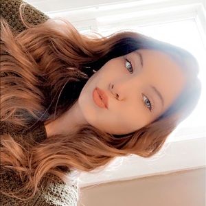 Meet your Posher, Carlee